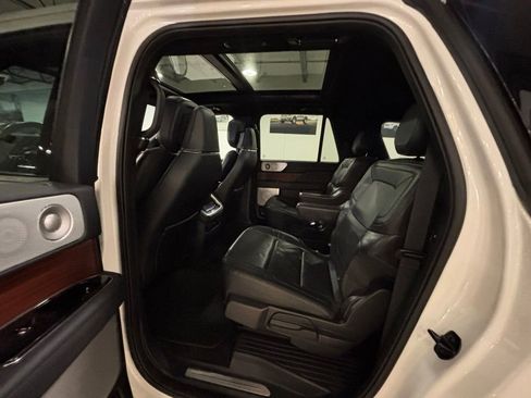 Used 2024 Lincoln Navigator L Reserve AWD/4WD image 16