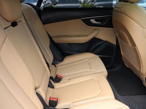 Used 2023 Audi Q8 Prestige w/ Prestige Package AWD/4WD image 15