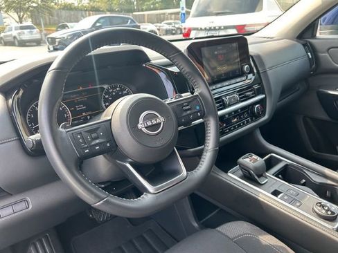 Used 2024 Nissan Pathfinder SV image 22