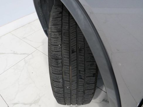 Used 2017 Nissan Rogue S image 24