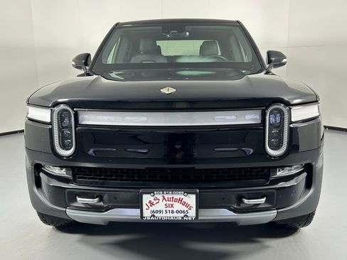 Used 2022 Rivian R1T Adventure image 2