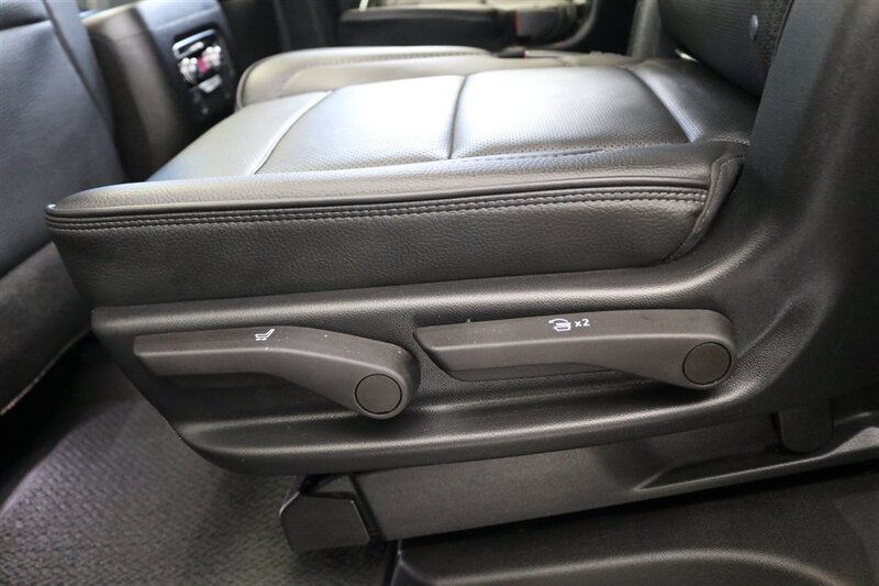 Used 2022 GMC Yukon Denali AWD/4WD image 56