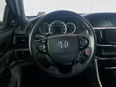 Used 2016 Honda Accord Touring image 17