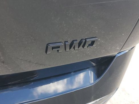 Used 2020 Chevrolet Traverse Premier w/ Redline Edition AWD/4WD image 6