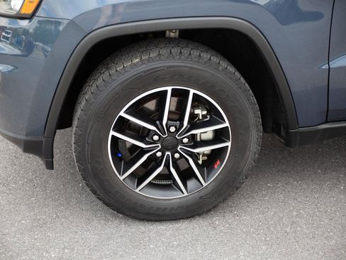 Used 2021 Jeep Grand Cherokee Trailhawk w/ Trailhawk Luxury Group AWD/4WD image 9