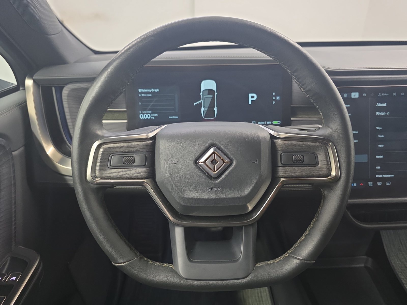 Used 2025 Rivian R1S Adventure Dual AWD/4WD image 28