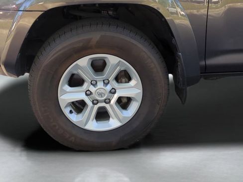 Used 2023 Toyota 4Runner SR5 Premium w/ Moonroof Package AWD/4WD image 26