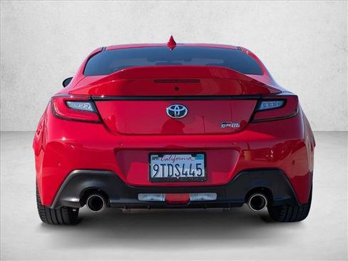 Used 2025 Toyota GR86 Premium w/ ALL Weather Mat Package (TMS) RWD image 6