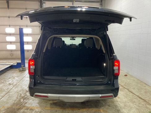 Used 2022 Ford Expedition Max XLT image 17