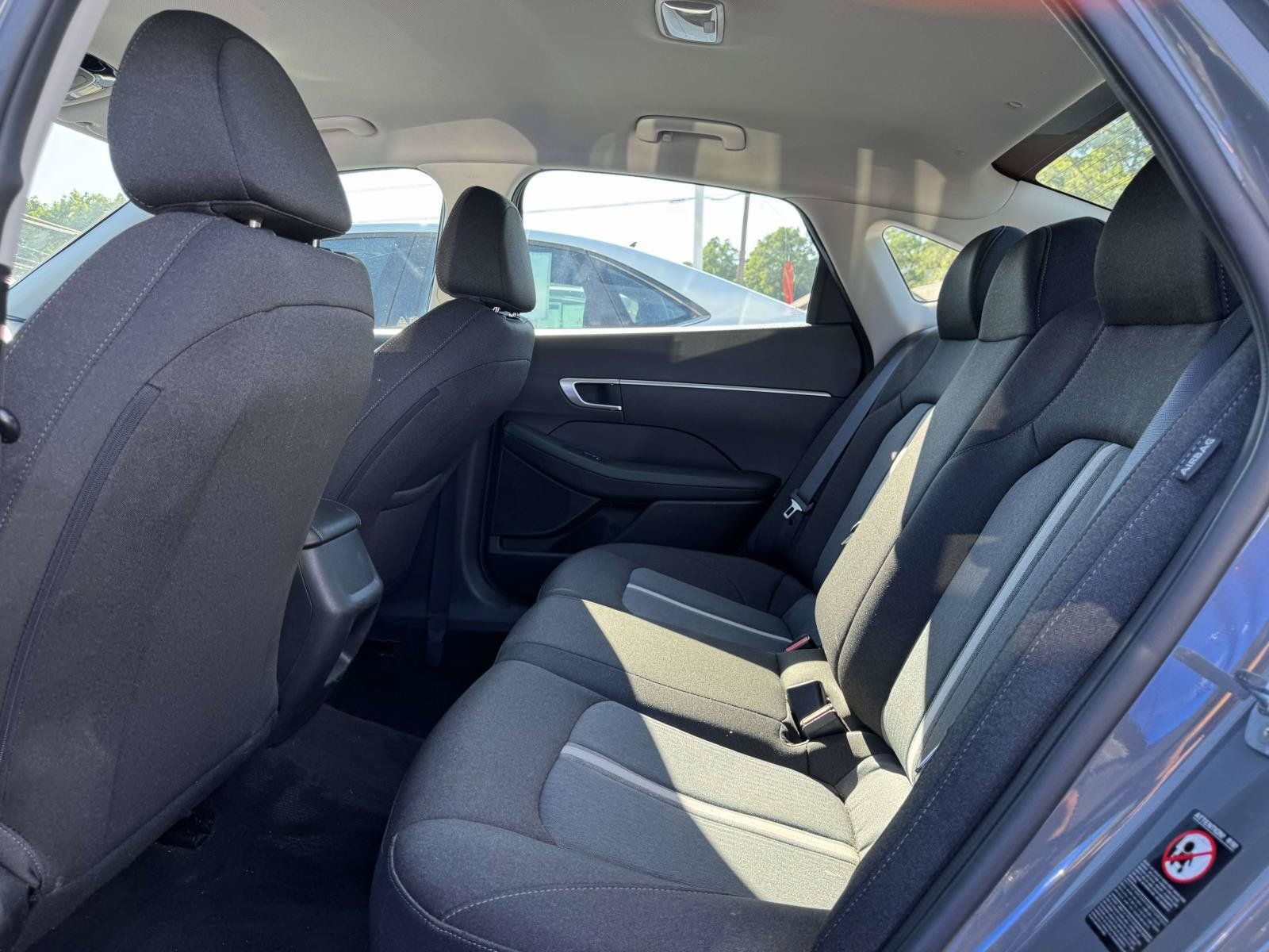 Used 2021 Hyundai Sonata SE w/ Winter Weather Package FWD image 8