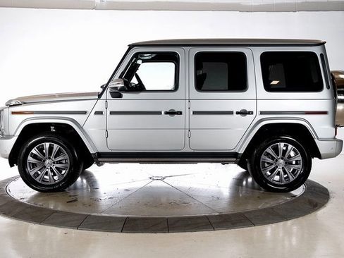 Used 2025 Mercedes-Benz G 550 image 2