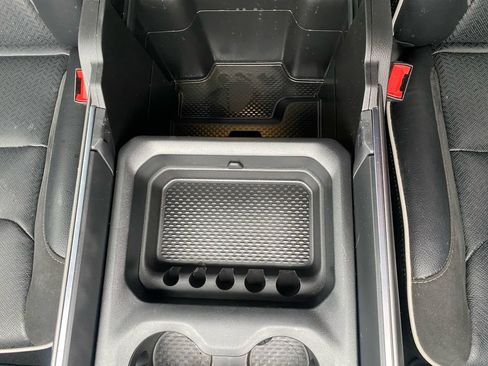 Used 2025 RAM 1500 Laramie AWD/4WD image 22
