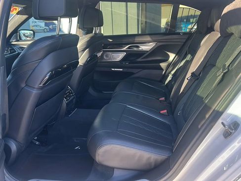 Used 2018 BMW 750i xDrive image 13