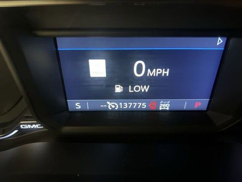 Used 2021 GMC Sierra 1500 SLT image 11