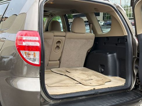 Used 2012 Toyota RAV4 4WD w/ Upgrade Value Pkg image 32
