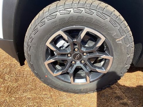 New 2026 Chevrolet Equinox ACTIV image 9