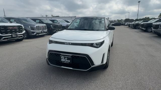 Used 2023 Kia Soul S FWD image 4