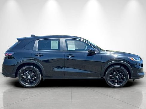 Used 2023 Honda HR-V Sport image 3