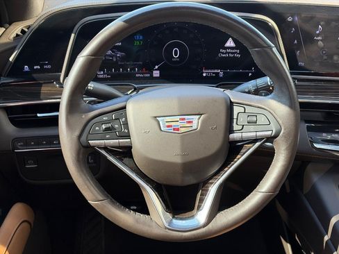 Certified 2023 Cadillac Escalade Premium Luxury AWD/4WD image 11
