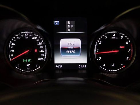 Used 2019 Mercedes-Benz GLC 300 4MATIC image 18