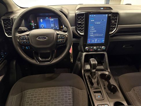 Used 2024 Ford Ranger XLT w/ Trailer Tow Package RWD image 12