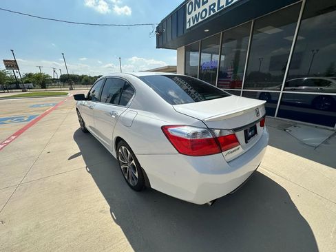 Used 2015 Honda Accord Sport image 3