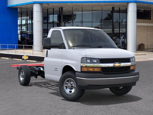 New 2025 Chevrolet Express 3500 w/ Power Convenience Package image 7