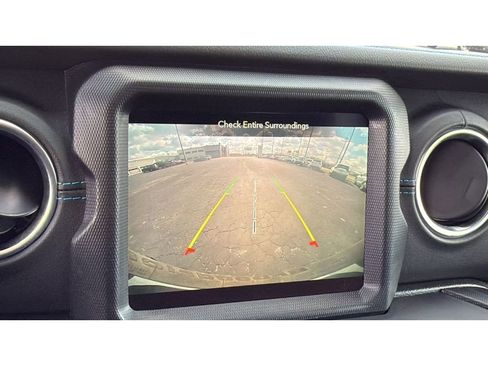 Used 2022 Jeep Wrangler Unlimited Rubicon 4xe AWD/4WD image 12