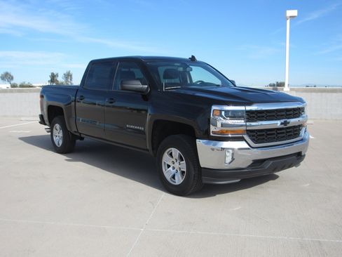 Used 2017 Chevrolet Silverado 1500 LT w/ All Star Edition image 2