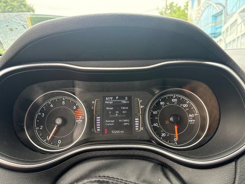 Used 2020 Jeep Cherokee Latitude FWD image 18