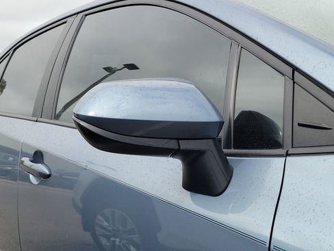 Used 2021 Toyota Corolla LE image 6