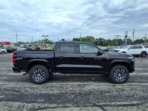 Used 2026 Chevrolet Colorado Z71 w/ Technology Package AWD/4WD image 3