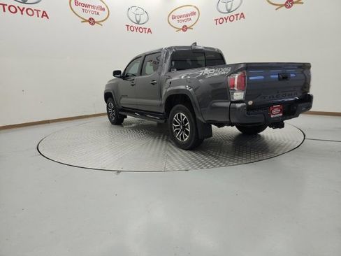 Used 2021 Toyota Tacoma TRD Sport w/ Technology Package AWD/4WD image 6