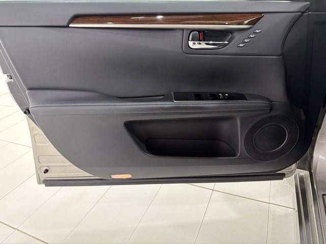 Used 2017 Lexus ES 350 w/ Luxury Package FWD image 10