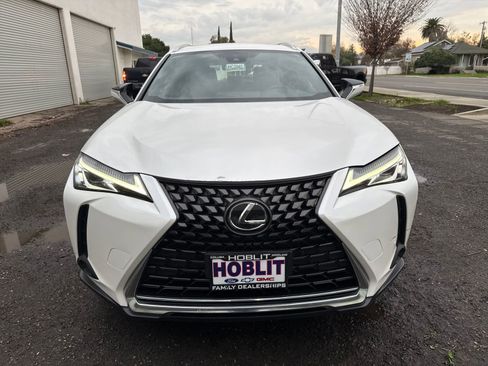Used 2019 Lexus UX 200 image 8