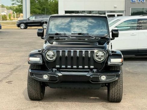 Used 2021 Jeep Wrangler Unlimited Sahara AWD/4WD image 31