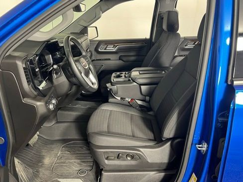 Used 2024 GMC Sierra 1500 Elevation w/ LPO, Elevation Black Package image 18