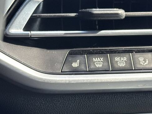 Used 2022 BMW X5 sDrive40i w/ Premium Package RWD image 22