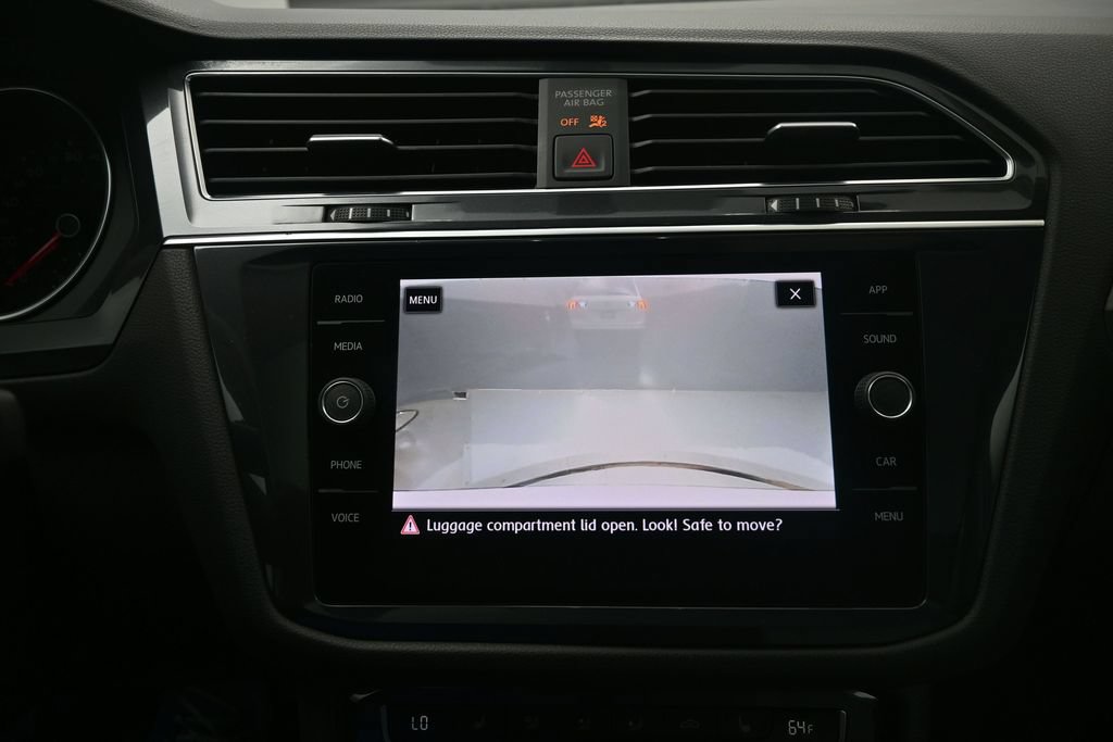 Used 2020 Volkswagen Tiguan SE FWD image 12