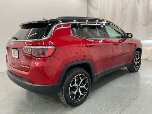 Used 2025 Jeep Compass Limited AWD/4WD image 7