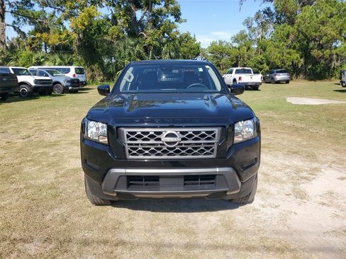 Used 2023 Nissan Frontier SV image 5