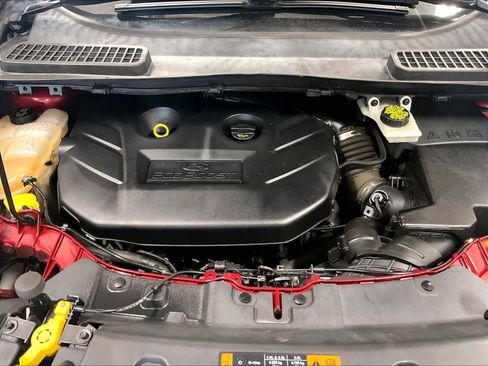 Used 2016 Ford Escape SE w/ SE Chrome Package image 28