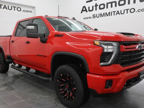 Used 2024 Chevrolet Silverado 2500 LT w/ Z71 Sport Edition image 2