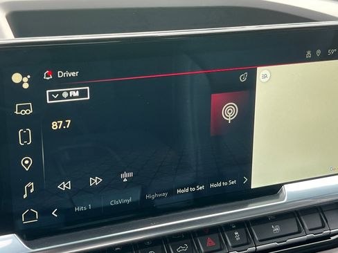 Used 2024 GMC Sierra 1500 SLT image 14