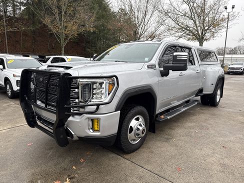 Used 2021 GMC Sierra 3500 Denali w/ Denali Ultimate Package image 3