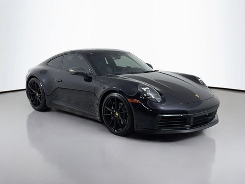 Used 2024 Porsche 911 Carrera T RWD image 3