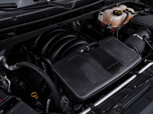 Used 2024 Cadillac Escalade Premium Luxury w/ Performance Package image 36