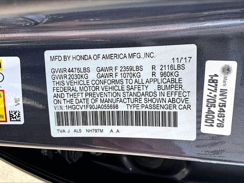 Used 2018 Honda Accord Touring image 32