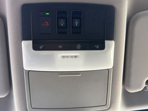 Used 2021 Nissan Rogue Platinum AWD/4WD image 27