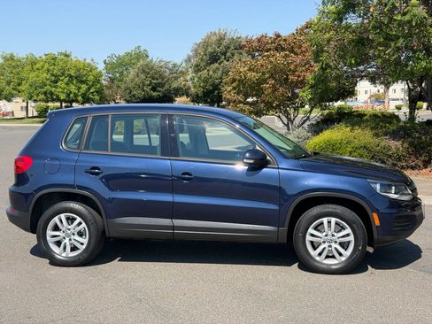 Used 2012 Volkswagen Tiguan S FWD image 11